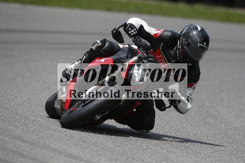 /Archiv-2024/29 12.06.2024 MOTO.CH Track Day ADR/Gruppe gelb/79